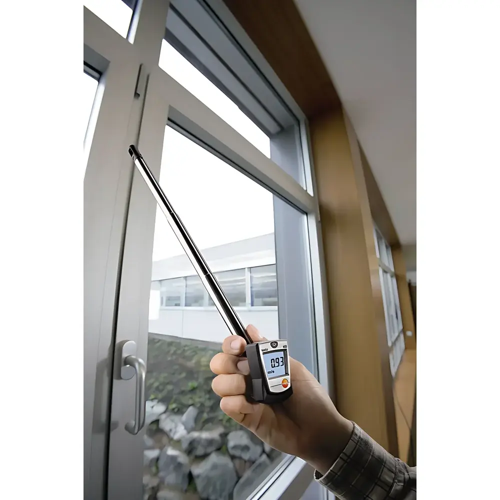 testo 405 Mini Hot-Wire Anemometer