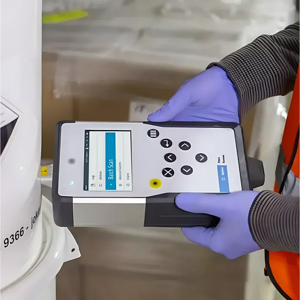 Agilent Vaya Handheld Raman Spectrometer for Raw Material Identification