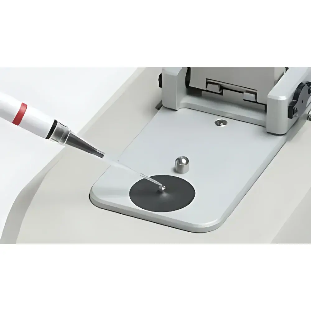 Thermo Fisher NanoDrop 2000/2000c UV-Vis Spectrophotometer