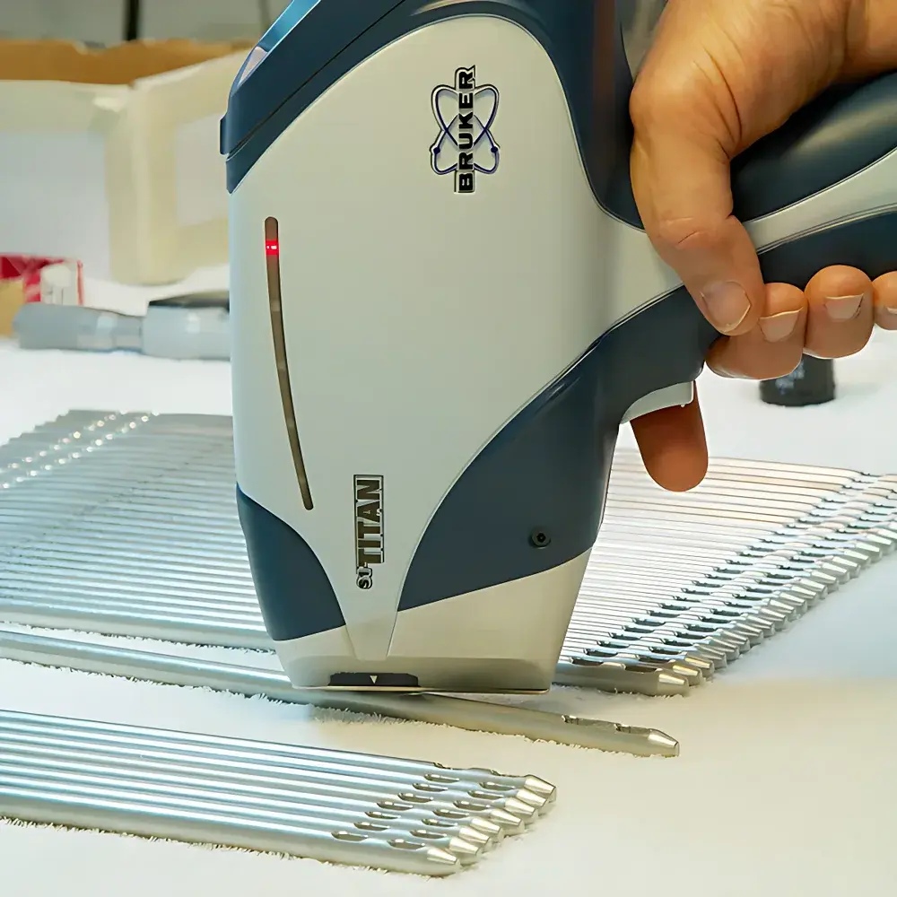 Bruker S1 TITAN 300 Handheld Energy Dispersive X-Ray Fluorescence (ED-XRF) Spectrometer