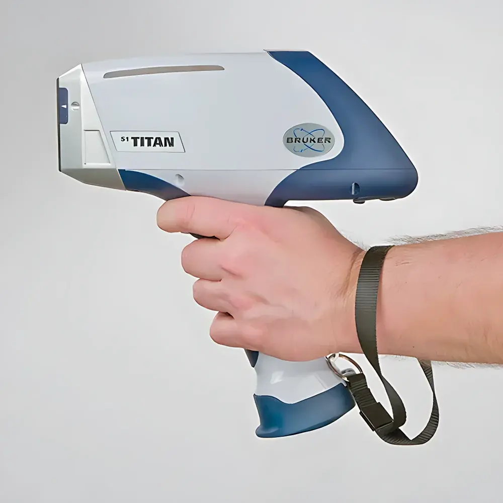Bruker S1 TITAN 300 Handheld Energy Dispersive X-Ray Fluorescence (ED-XRF) Spectrometer