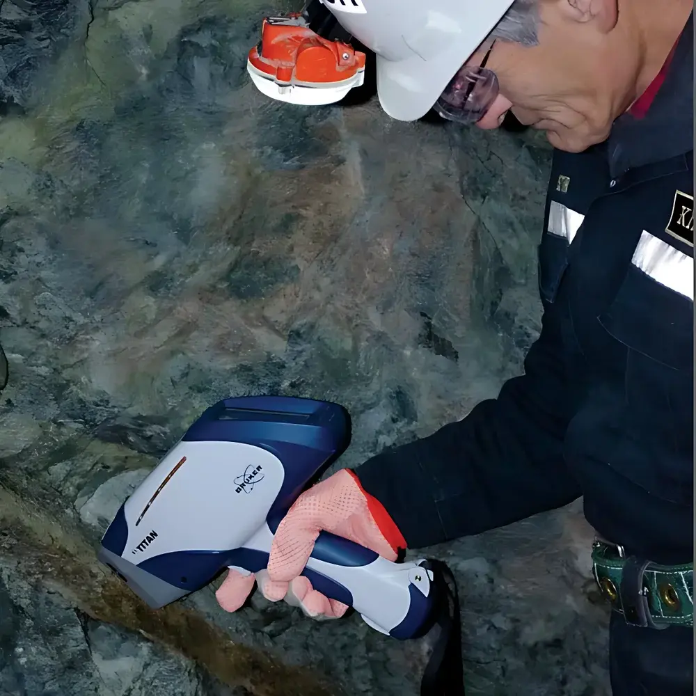 Bruker S1 TITAN Handheld Energy Dispersive X-Ray Fluorescence (ED-XRF) Spectrometer for Ore and Geological Analysis