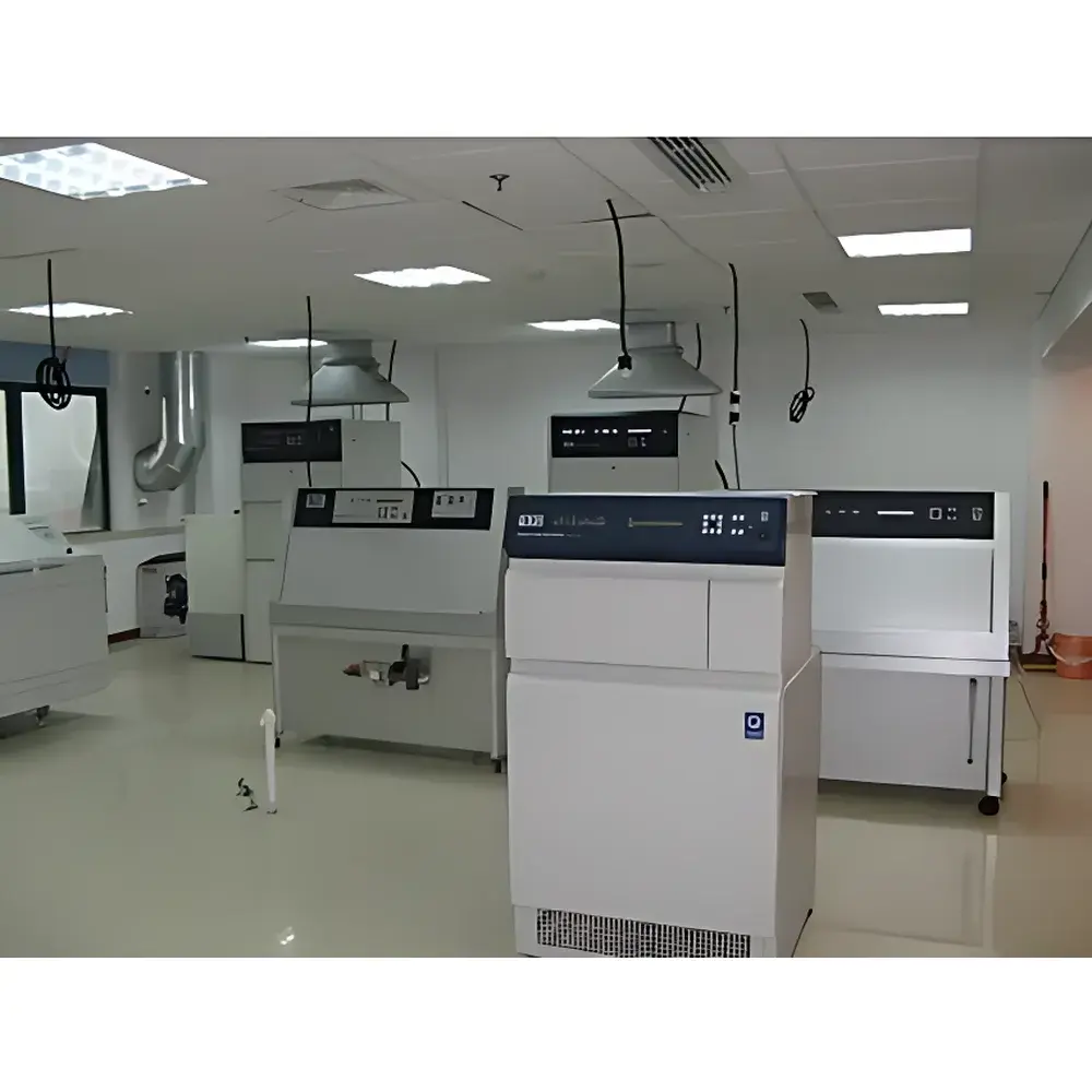 Q-LAB QUV/spray UV Aging Test Chamber