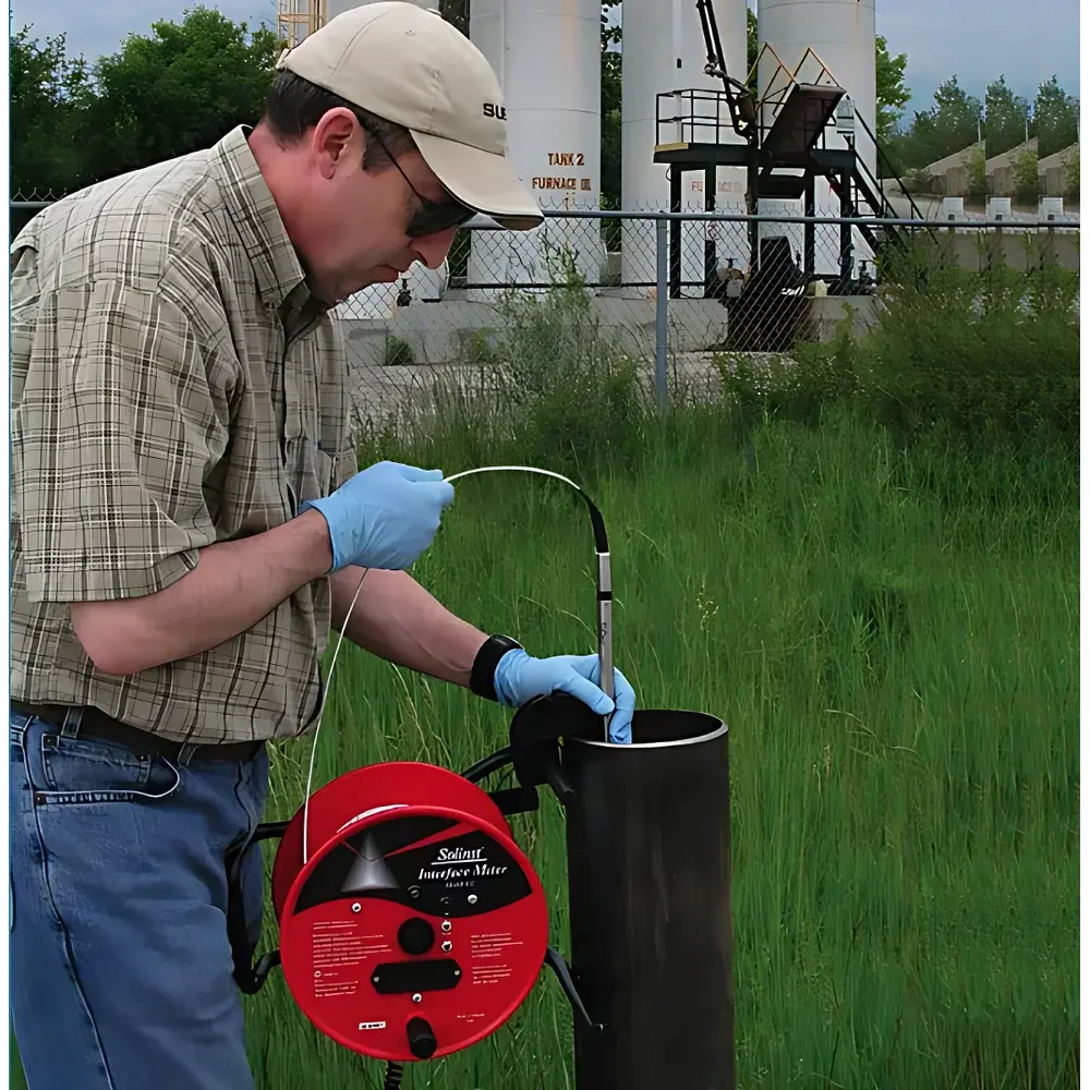 Solinst Model 122 Oil-Water Interface Meter