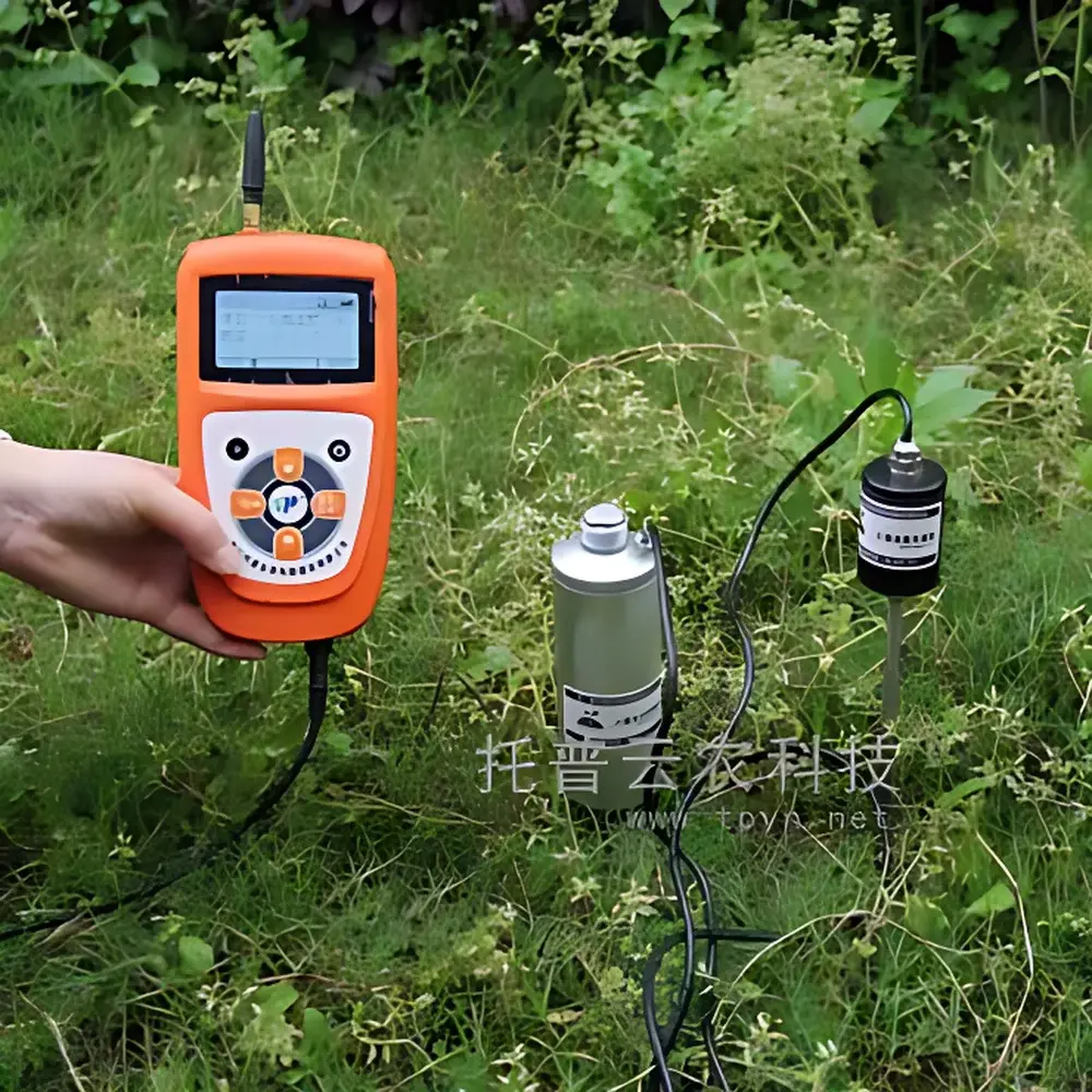 Top Cloud-agri TZS-EC W-G Soil Moisture, Temperature & Electrical Conductivity Data Logger