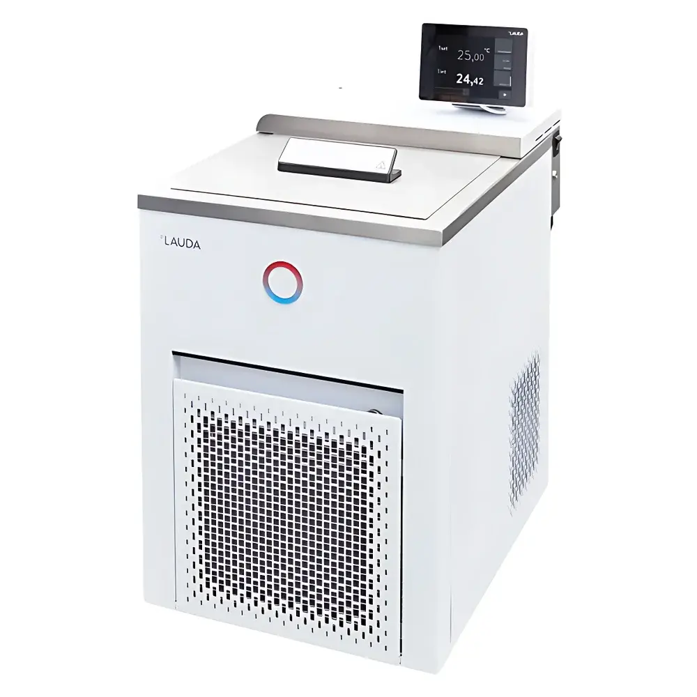 LAUDA PRO RP 2040 C Refrigerated/Heating Circulating Bath with External Loop Capability, −40 °C to 200 °C, ±0.01 °C Stability