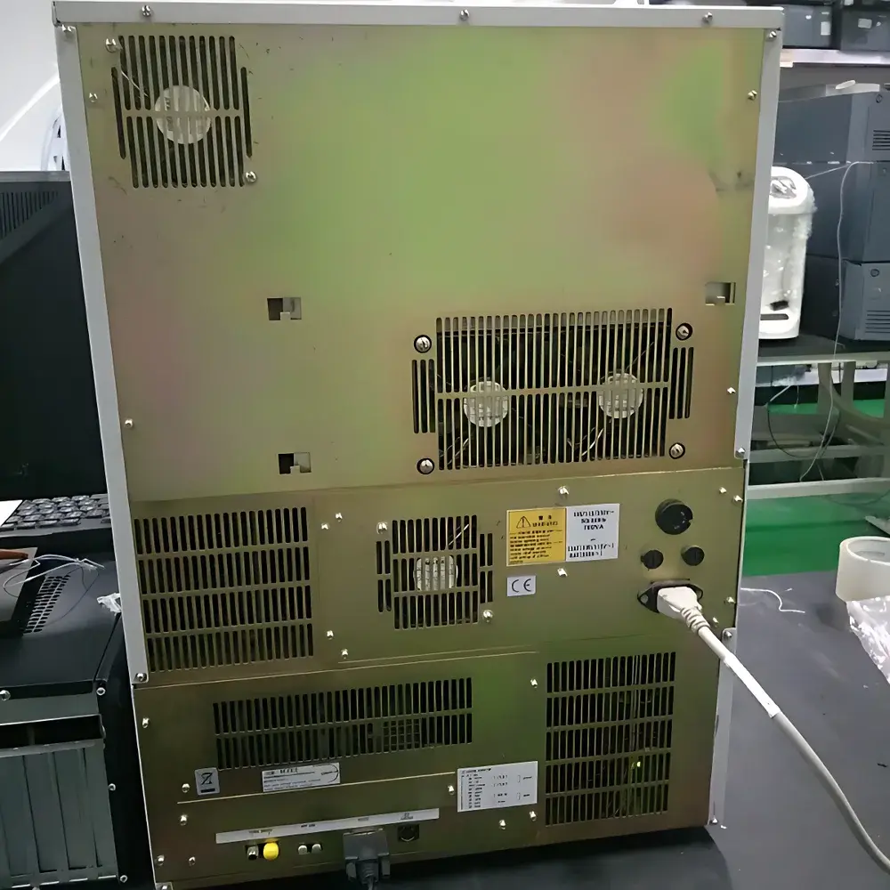 Shimadzu LC-2010CHT Used High-Performance Liquid Chromatograph