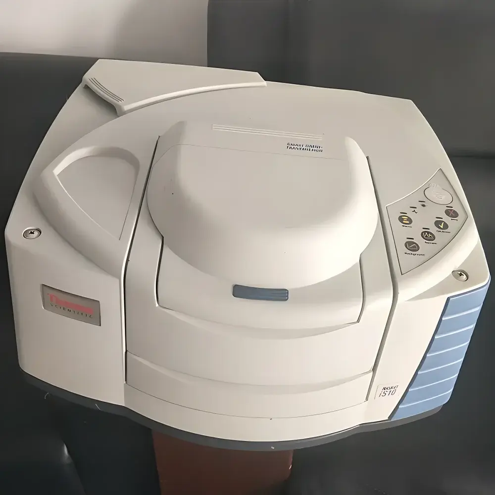 Thermo Fisher Nicolet iS10 Fourier Transform Infrared (FTIR) Spectrometer