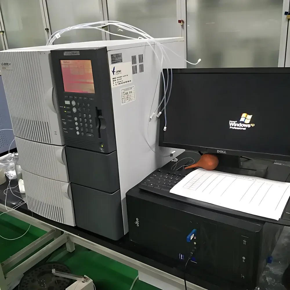 Shimadzu LC-2010CHT Used High-Performance Liquid Chromatograph