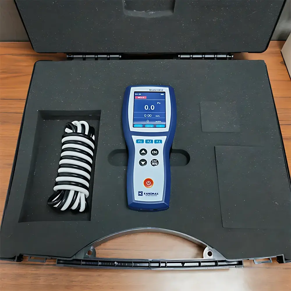 KANOMAX Model 6850 Handheld Differential Pressure Meter