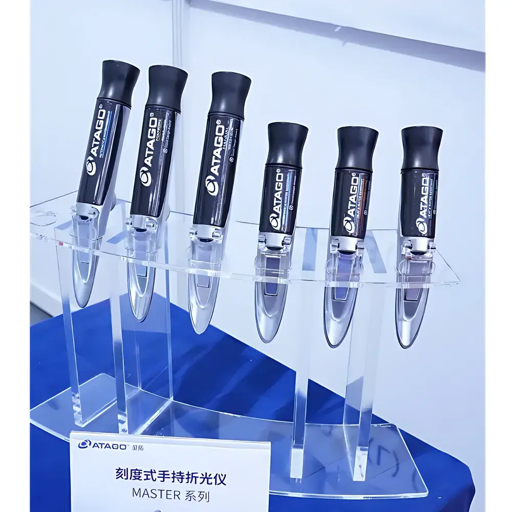 ATAGO MASTER-53M Wide-Range Handheld Refractometer