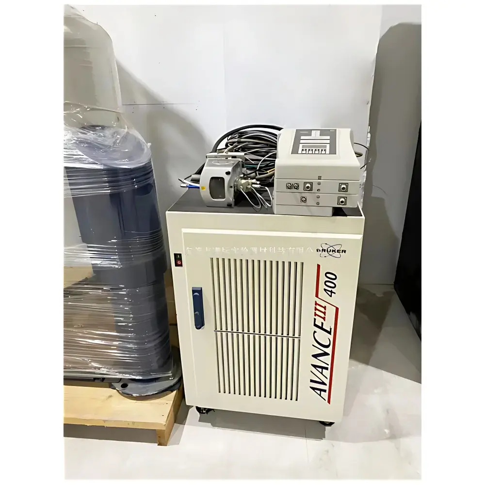 Bruker Ultrashield 400 Plus 400 MHz NMR Spectrometer