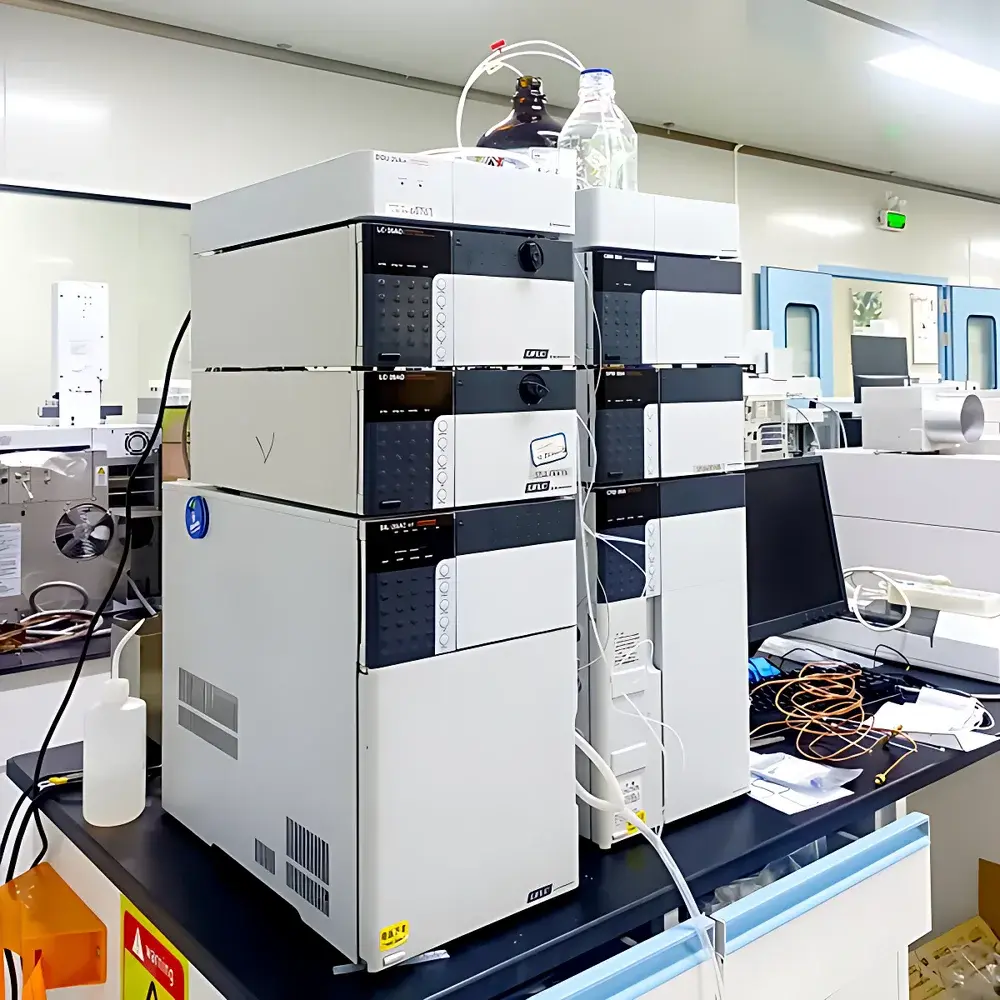Shimadzu LC-20AD Parallel Dual-Piston HPLC Solvent Delivery Pump