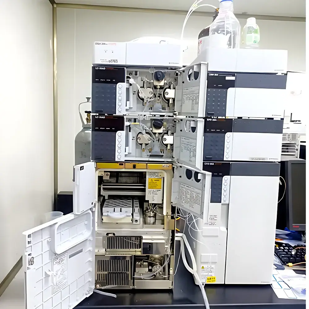 Shimadzu LC-20AD Parallel Dual-Piston HPLC Solvent Delivery Pump