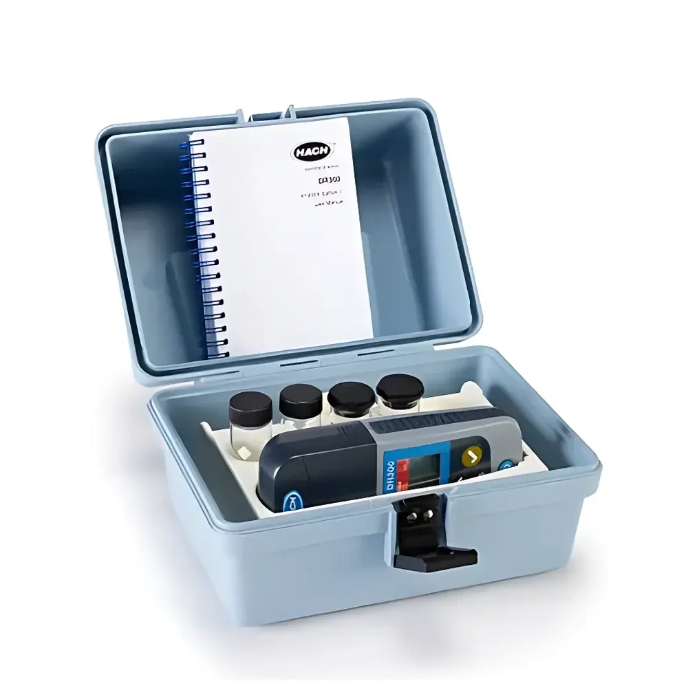 Hach DR300 Portable Colorimeter