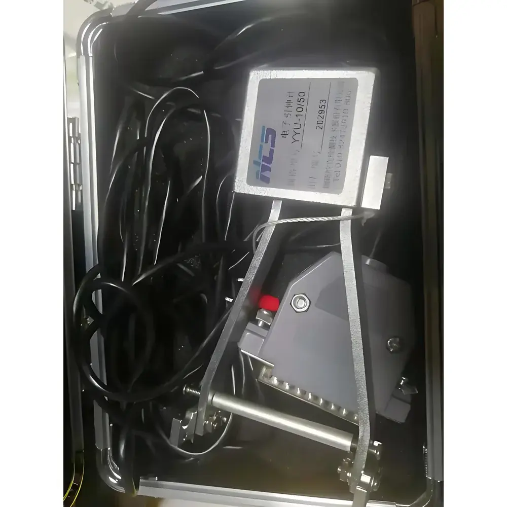 YYU-10/50 Electronic Extensometer