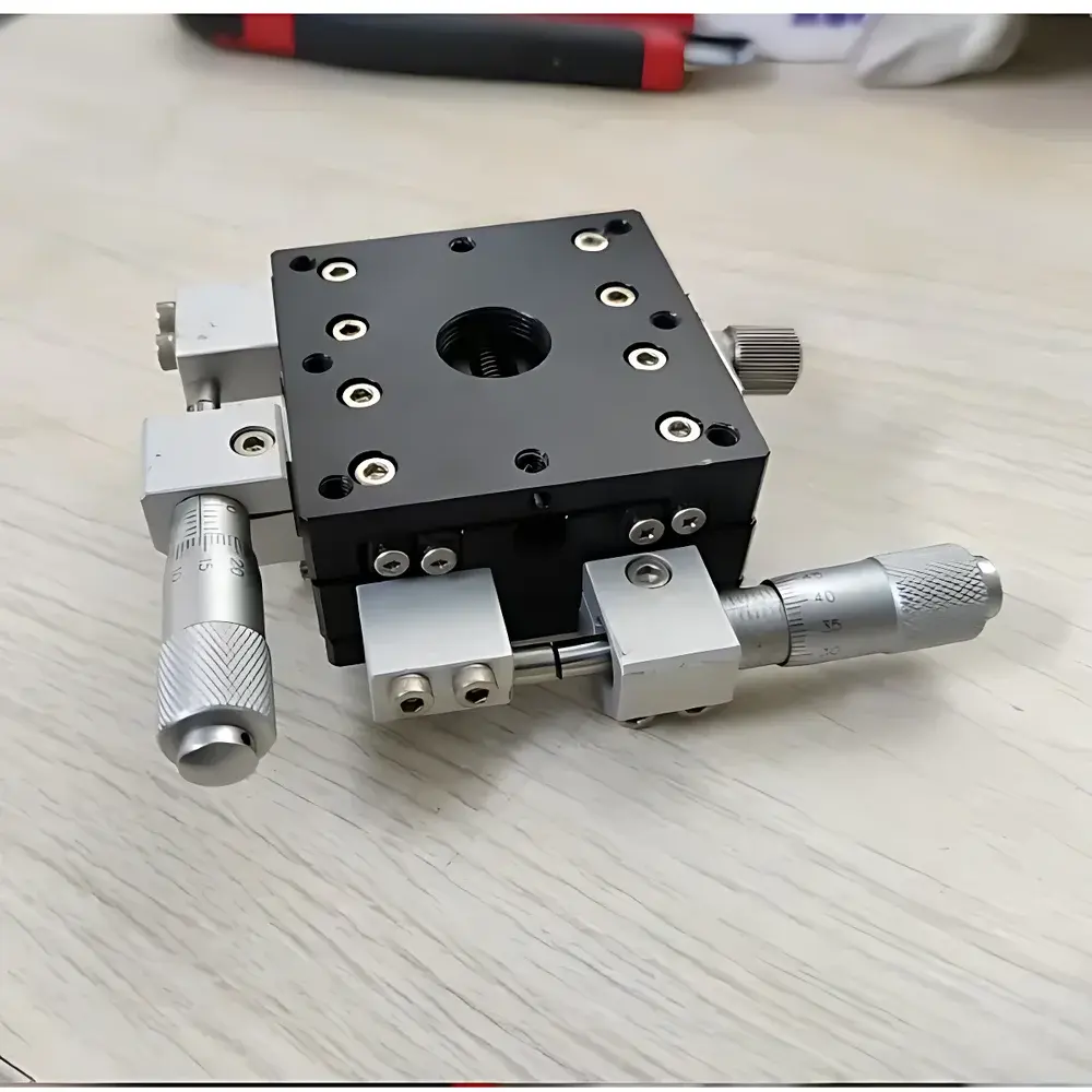 Abner 60×60 mm Manual XY Translation Stage with Crossed-Roller Bearings