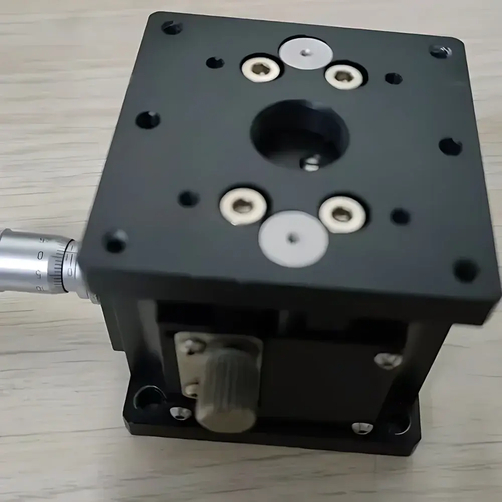 Abner 60×60 Manual Z-Axis Translation Stage